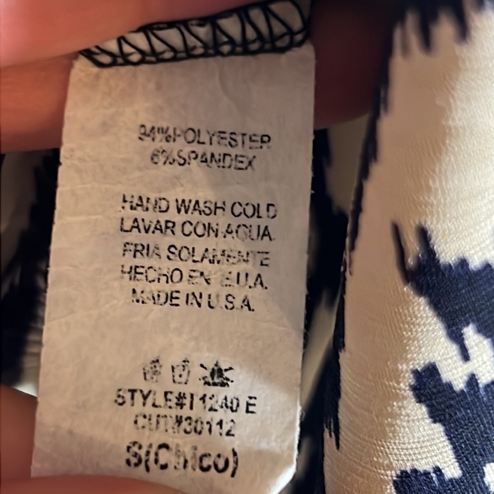 Vall navy cream off white pattern women’s blouse shirt. Size small​ - Picture 12 of 12